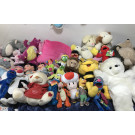Peluches y muñecas