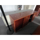 Armario bajo con puertas madera color caoba