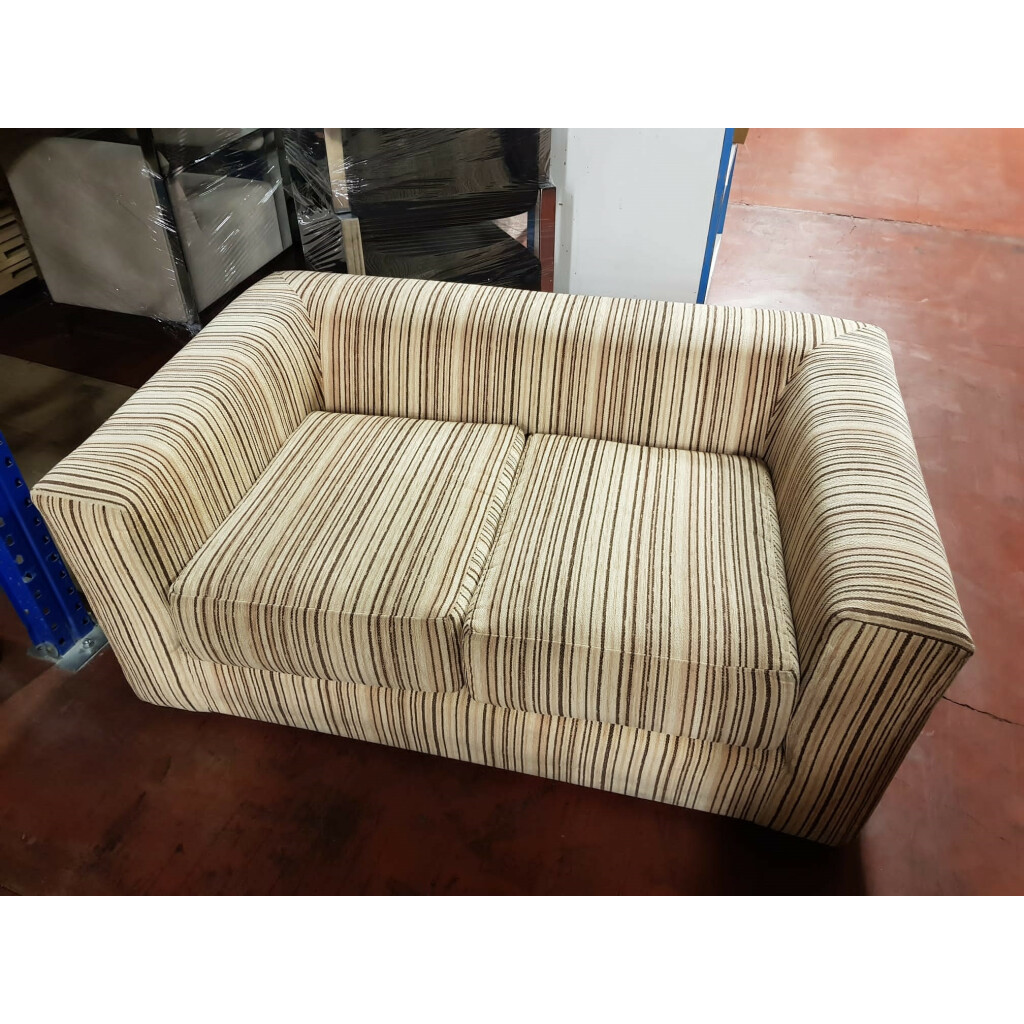 Donación de excedentes de material Sofás de tela